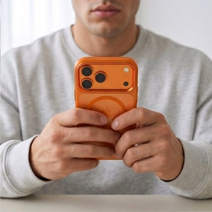 Tech-Protect Magmat MagSafe CC ümbris mudelile iPhone 17 Pro / 18 Pro – oranž ja läbipaistev