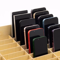 Wooden Storage jaoks 48 Smartphones