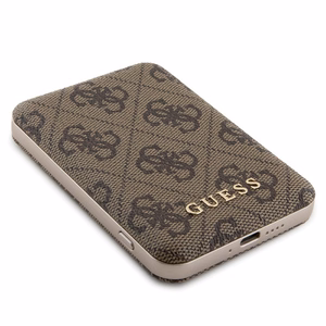 Guess 4G Metal Logo ümbris set jaoks iPhone 15 + 5000mAh MagSafe power bank - brown