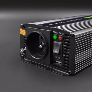 Qoltec Monolith toiteadapter / inverter Auto/siseruumidesse 600 W must