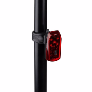 Dunlop K-Mark tagumine jalgrattatuli 5 LED-i ja piduritule funktsiooniga