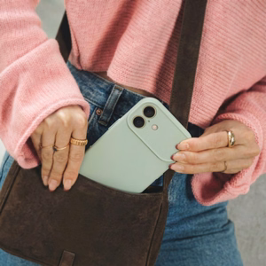 Tech-Protect Silicone MagSafe Ümbris jaoks iPhone 17 - roheline