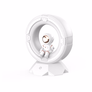 XO LED lamp OZ12 astronaut 1200mAh valge
