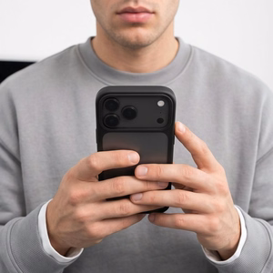 Tech-Protect Magmat CC ümbris mudelitele iPhone 18 Pro / 17 Pro, mattmust