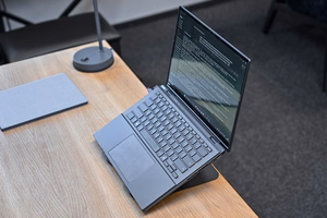Reguleeritav, pööratav, ergonoomiline sülearvuti alus 10–17″ LAPTOP STAND ROTO MT2662