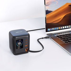 Acefast Z10 GaN 100 W 3 × USB laualaadija sissetõmmatava USB-C-kaabli ja TFT-ekraaniga, must