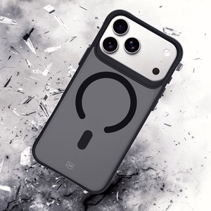 3mk Smoke MagCase jaoks iPhone 17 Pro Max - Must Semi-Läbipaistev