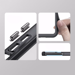 Reinforced ümbris with a flexible frame jaoks iPhone 15 Pro Outer Space - punane