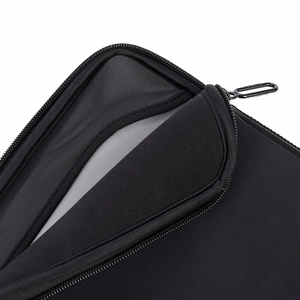 Must Tucano Elements 2 4 mm neopreenümbris MacBook Air 13-tollistele (2018–2024), MacBook Pro 13-tollistele (2016–2022) ja 12-tollistele sülearvutitele