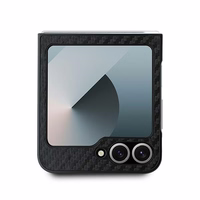 BMW Carbon Tricolor Ümbris jaoks Samsung Galaxy Z Flip 6 - Must