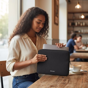 Tucano Colore2 neopreenist sülearvutiümbris 13-tollisele MacBook Airile (M5/M4/M3/M2/M1, 2026–2018), 13-tollisele MacBook Prole ja 12-tollistele sülearvutitele, must
