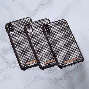 Nordic Elements Saeson Idun Pattern 2 ümbris seadmele iPhone XR, tumepruun