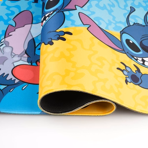 Disney Stitch XXL mängu- ja lauamatt, 80 × 35 cm