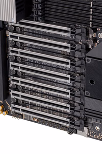 ASUS Pro WS WRX90E-SAGE SE emaplaat