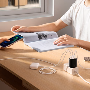 Baseus Compact Quick Charger, 3x USB, 17W (Must)