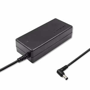 Qoltec 50073.65W toiteadapter/inverter Indoor Black