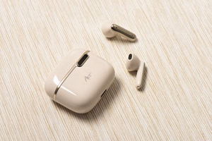 ART juhtmevaba kõrvaklapid bluetooth TWS + dokkimisjaam Type C AP-TW-B4W valge