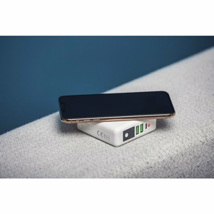 Multifunction laadija Forcell F-Energy 4in1 2 x USB A + USB C 15W + akupank 8000mAh + juhtmevaba charging valge