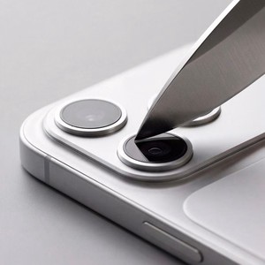 Tech-Protect Camfull Fit+ karastatud klaasist kaamerakaitse seadmele iPhone 18 Pro – hõbedane
