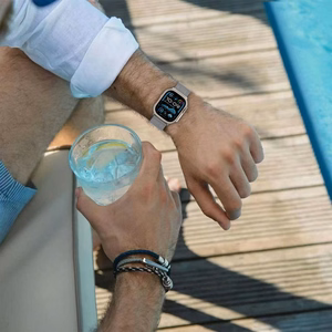 Tech-Protect Milano strap for Apple Watch 6 / 7 / 8 / 9 / 10 / SE / Ultra 1 / 2 (44 / 45 / 46 / 49 MM) - titanium