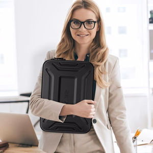 Tech-Protect Kevlar Pro Laptop Ümbris 13-14" - must