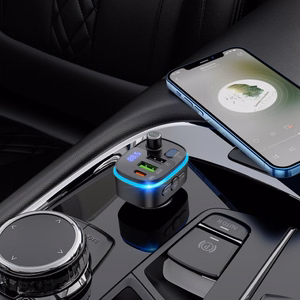 Transmiter samochodowy bluetooth Hoco 2 x USB A + USB C QC3.0 PD 20W E62 must