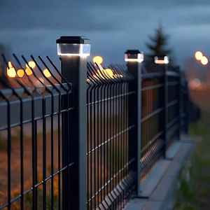 GreenBlue GB128 – 100×100 mm päikesetoitega LED-aiapostivalgusti hämarusanduriga