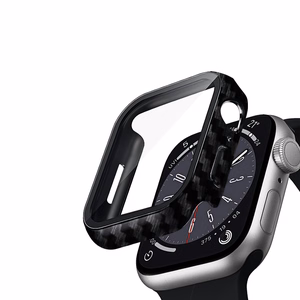 Crong Hybrid Watch Case integreeritud klaasiga kaitseümbris Apple Watch 45 mm kellale, süsinikkiu mustriga