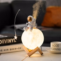 Moon laua lamp / humidifier ASTRONAUT sitting Kunst Deco (mudel 5) AFSH