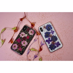 Puro Glam Hippie Chic ümbris seadmele iPhone XR, ehtsate roheliste õielehtedega