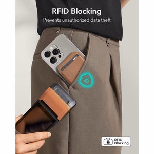 ESR Classic RFID-kaitsega MagSafe magnetiline telefoni kaarditasku koos toega – pruun