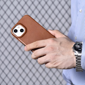 iCarer CE Oil Wax Premium Leather Folio Case iPhone 14 Plus magnetic flip case MagSafe brown (AKI14220707-BN)