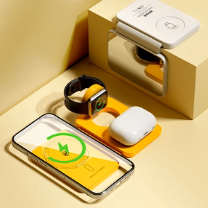 WEKOME WP-U172 kokkupandav 3-in-1 juhtmevaba laadimisjaam peegliga iPhone'i, Apple Watchi ja AirPodsi jaoks, MagSafe'iga ühilduv, 15 W, kollane