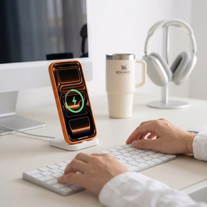 Tech-Protect Magmat MagSafe CC ümbris mudelile iPhone 17 Pro / 18 Pro – oranž ja läbipaistev