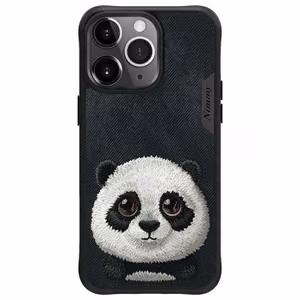 Nimmy Big Eyed Pet 2.0 Panda ümbris jaoks iPhone 15 Pro - must