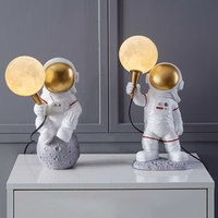 Moon laua lamp ASTRONAUT standing Kunst Deco (mudel 1) AMTL