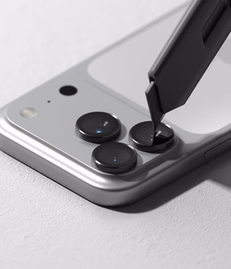 Ringke 2 karastatud kaameraraami kaitseklaasi komplekt mudelitele iPhone 18 Pro / Pro Max, must