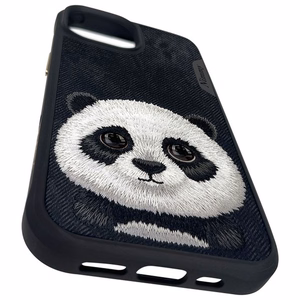 Nimmy Big Eyed Pet 2.0 Panda ümbris jaoks iPhone 15 - must