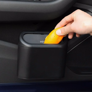 Auto prügikast, must