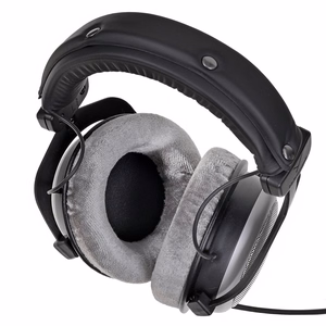 Beyerdynamic DT 880 PRO – stuudiokõrvaklapid, poolavatud, mustad/hõbedased (490970)