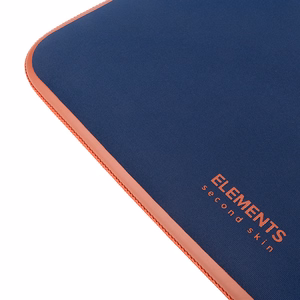Sinine Tucano Elements 2 4 mm neopreenümbris MacBook Air 13-tollistele (2018–2024), MacBook Pro 13-tollistele (2016–2022) ja 12-tollistele sülearvutitele