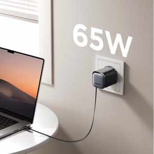 Joyroom JR-TCL02 65W USB-A USB-C GaN laadija koos built-in USB-C kaabel - must