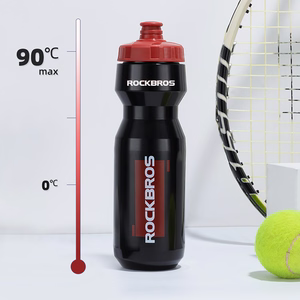 Rockbros 750 ml rattapudel - läbipaistev must punase huulikuga