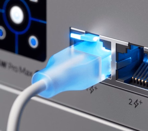 Ubiquiti UACC-Cable-Patch-EL-2M-W võrgukaabel läbipaistev, valge Cat6