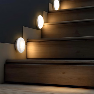 Maclean MCE165 – kaugjuhitav LED-lampide komplekt, 6 tk, AAA-patareid