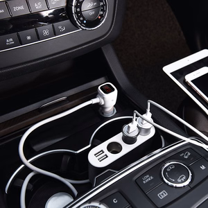 Autopistikupesa jagur Hoco Z13, 2 USB-pordi ja 3 pistikupesaga