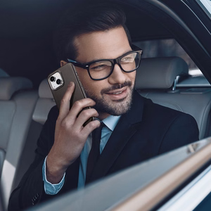 Dux Ducis Napoli ümbris iPhone 14 Plus nahast ümbris (MagSafe ühilduv) Tumepruun