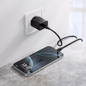 Зарядное устройство для телефона Hoco USB C QC PD 25W + кабель USB C на USB C N76 черное