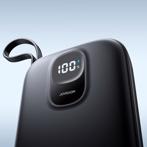 Joyroom JR-PBF18 22.5W 10000mAh Powerbank koos sisseehitatud Lightning kaabliga + USB-C kaabel 0.25 cm - Must