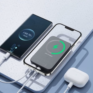 Akupank Joyroom JR-W020 must 10000mAh 20W (PD / QC3.0) + Type-C kaabel